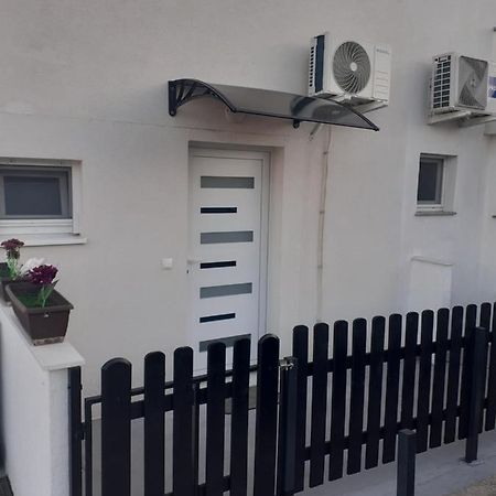 Studio Apartman Lorena Zadar Exterior foto
