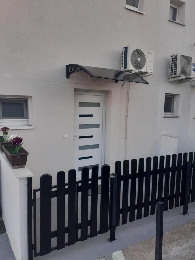 Studio Apartman Lorena Zadar Exterior foto